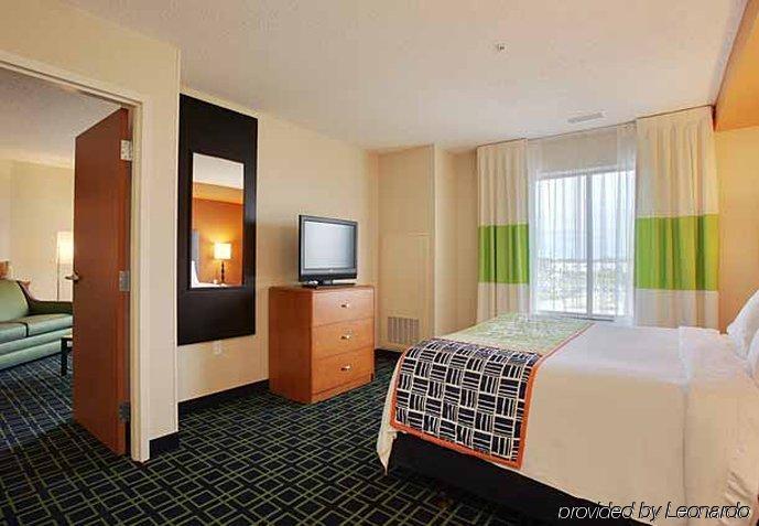 Fairfield Inn & Suites - Buffalo Airport Cheektowaga Rum bild