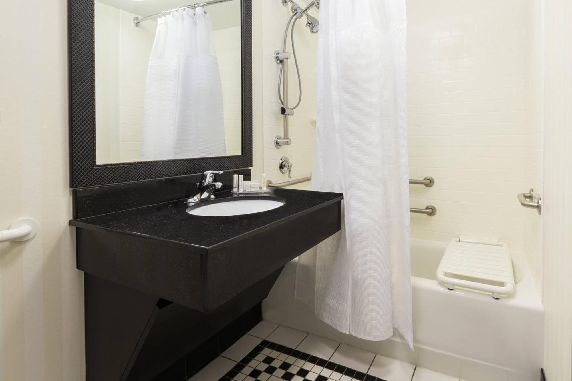 Fairfield Inn & Suites - Buffalo Airport Cheektowaga Exteriör bild
