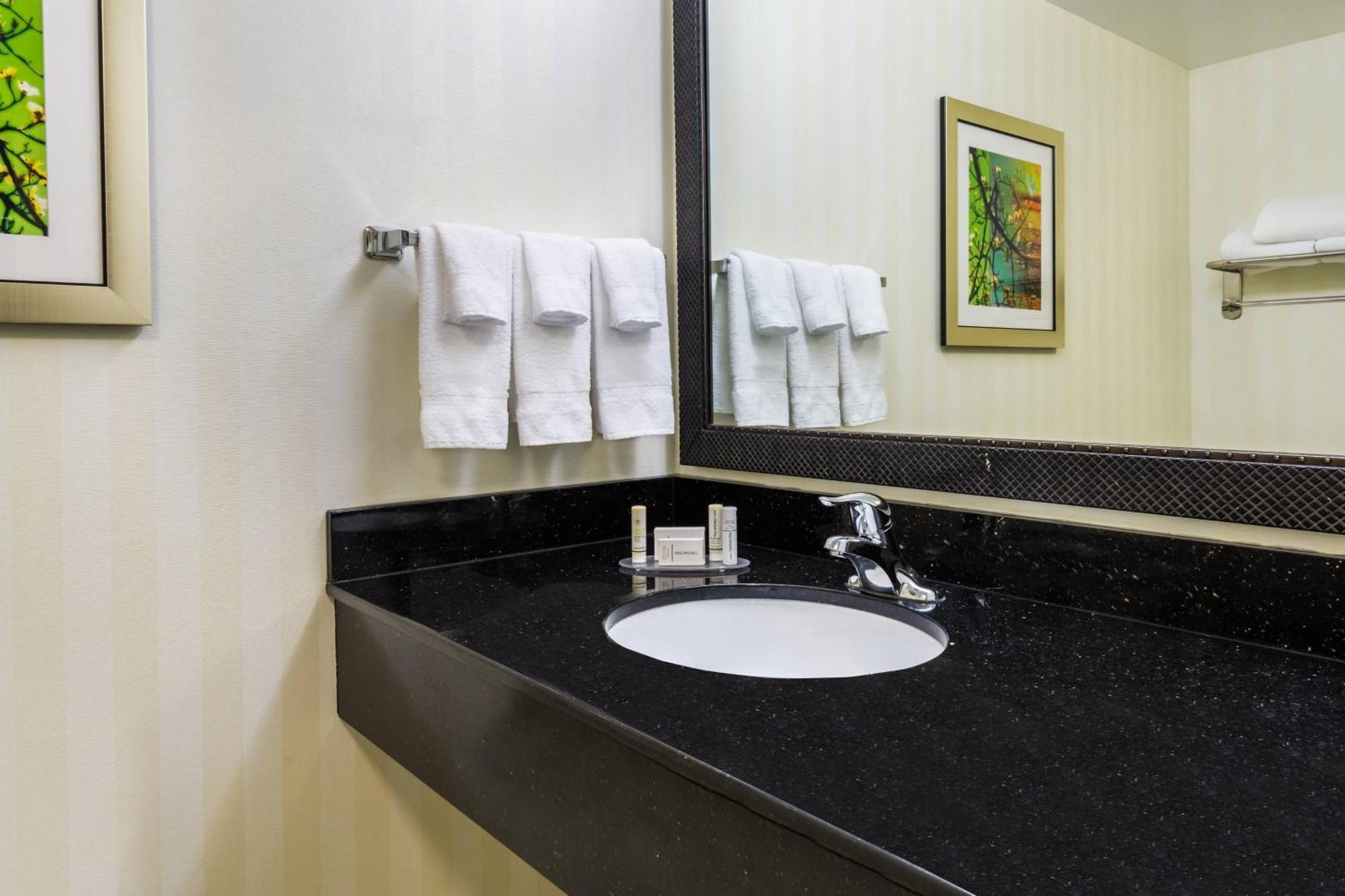 Fairfield Inn & Suites - Buffalo Airport Cheektowaga Exteriör bild